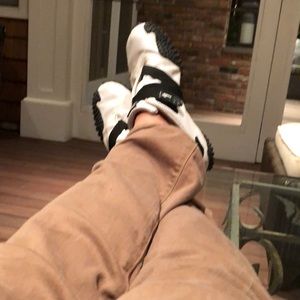 Meet your Posher, Alan